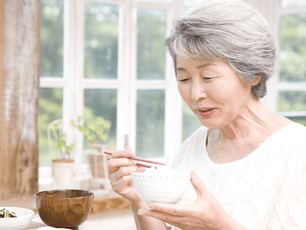 天然歯と代わらない自然な噛み心地