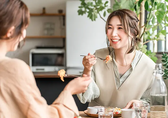 食事や歯磨きの際に取り外しできる